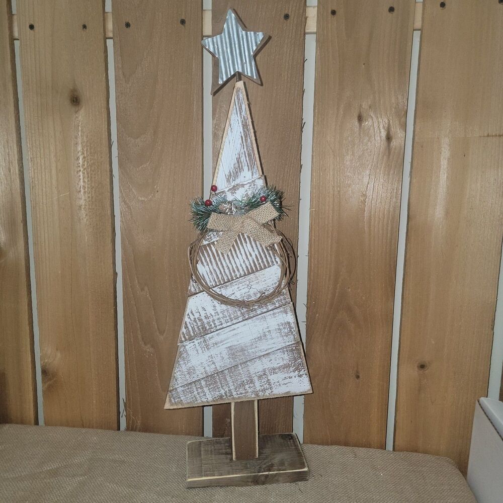 Wood Painted Christmas Tree Wreath Tin Star Rustic 25" Tall